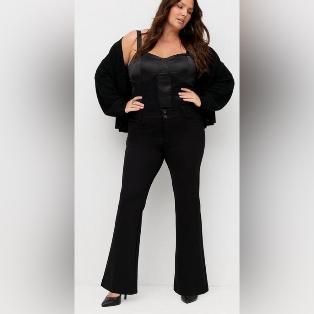 New With Tag Torrid Trouser Slim Bootcut Ponte Pant